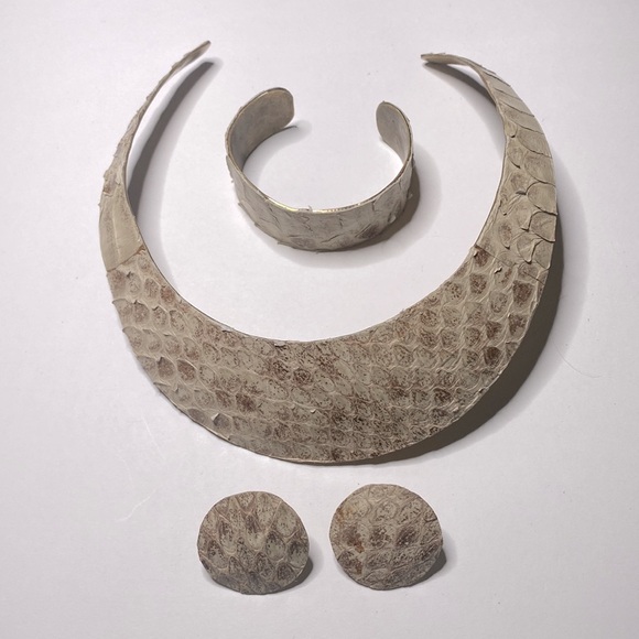 Vintage Brass with Snakeskin collar necklace, Earrings, & Bracelet Set - Picture 2 of 4